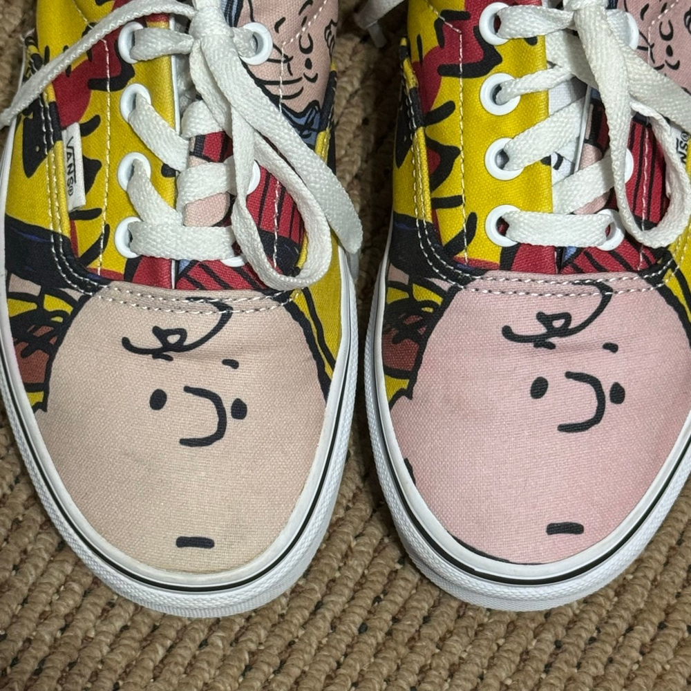 Women's Vans Peanuts Charlie Brown Sneakers Size 7 Yellow Pink - Picture 4 of 11